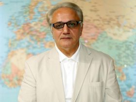 نکوداشت علی معلم در جشنواره کودک