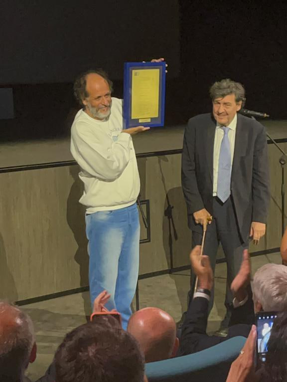 اهدای جایزه به لوکا گوادانینو در حاشیه جشنواره ونیز